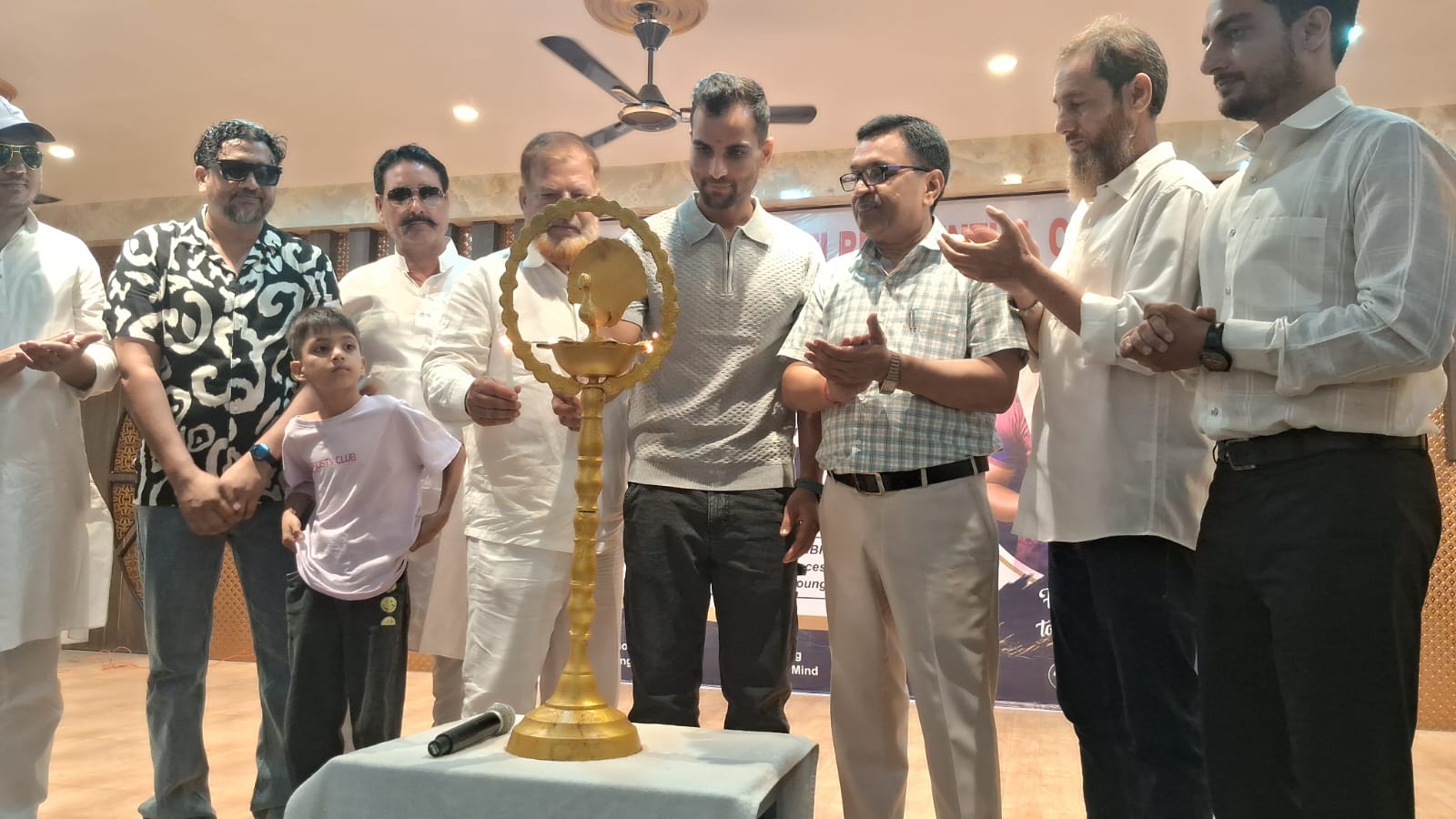 गया के लाल शोएब खान का कमाल: ओमान टीम से खेलकर गांव लौटे, स्कूल में हुआ भव्य स्वागत