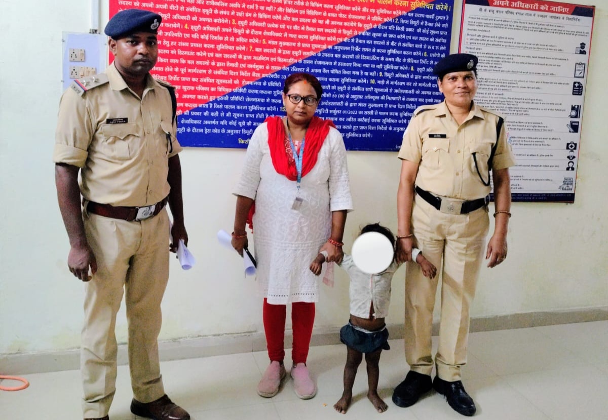 चलती ट्रेन में मां से बिछड़ी 2 साल की नन्ही बच्ची, गया जंक्शन पर RPF ने किया रेस्क्यू; ‘ऑपरेशन नन्हे फरिश्ते’ बना सहारा