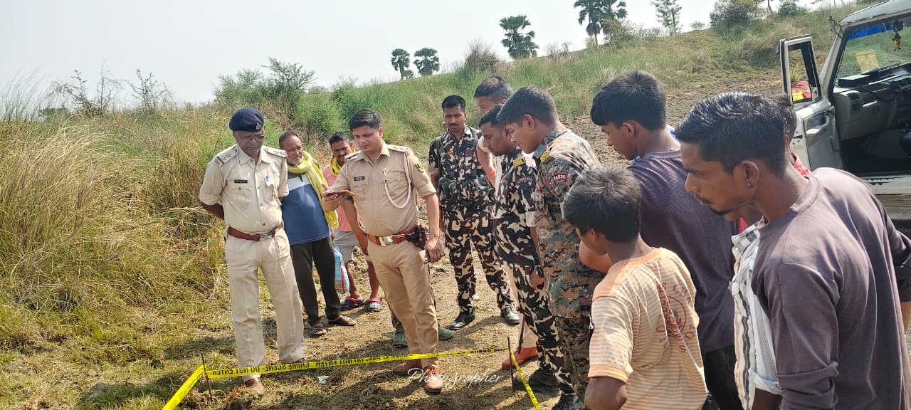 गुरारू में अज्ञात व्यक्ति का शव मिलने से सनसनी, पुलिस जांच में जुटी