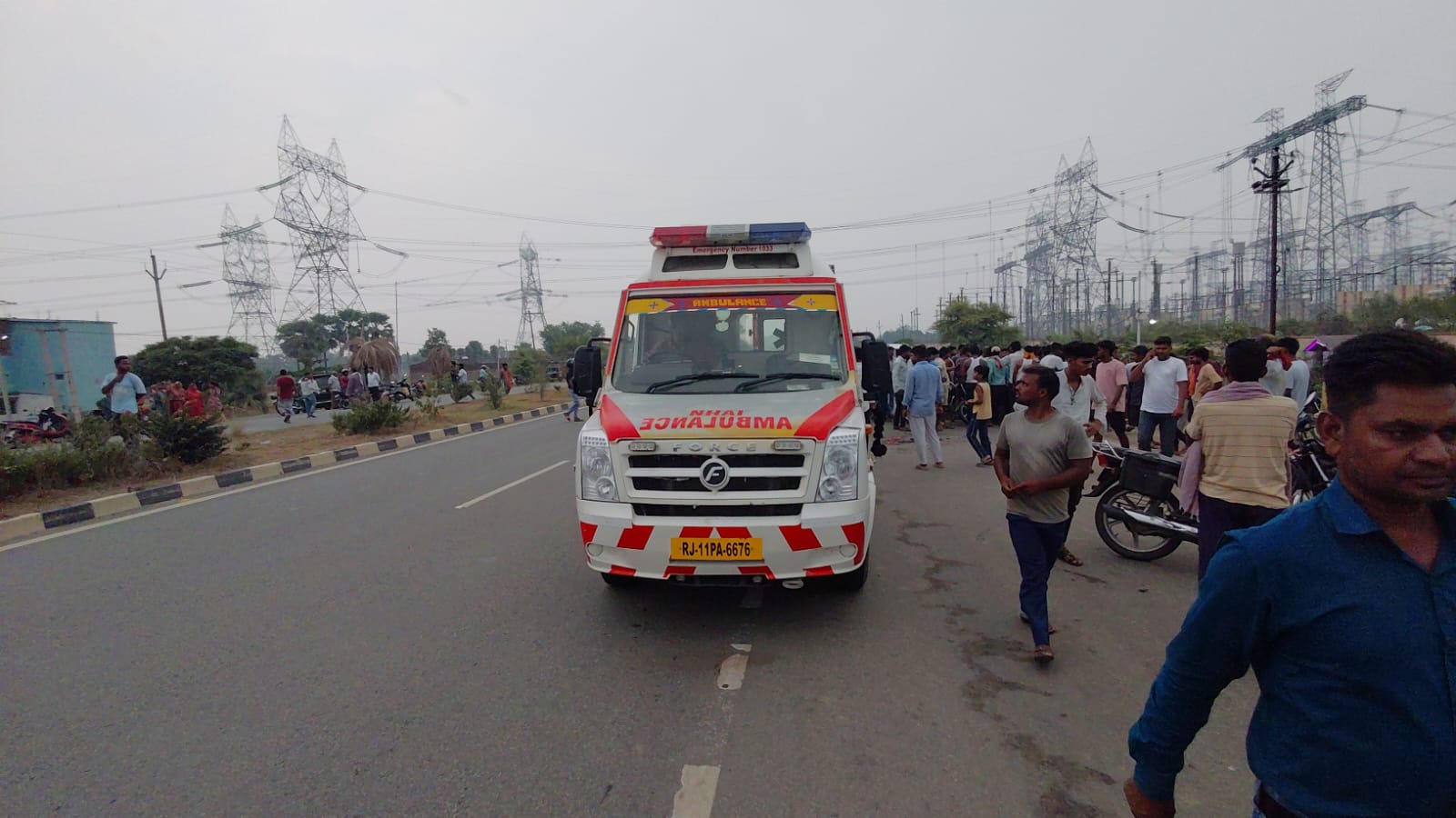 गया-डोभी मुख्य सड़क मार्ग पर भीषण सड़क हादसा, बाइक की आमने –सामने हुई टक्कर,एक की मौत, तीन गंभीर घायल