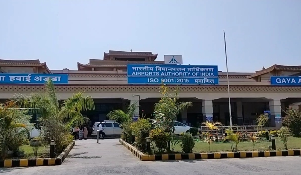 गयाजी एयरपोर्ट पर फ्लाइट पकड़ने पहुंचा RPF जवान, स्कैनर ने खोल दी पोल; बैग से मिले कारतूस