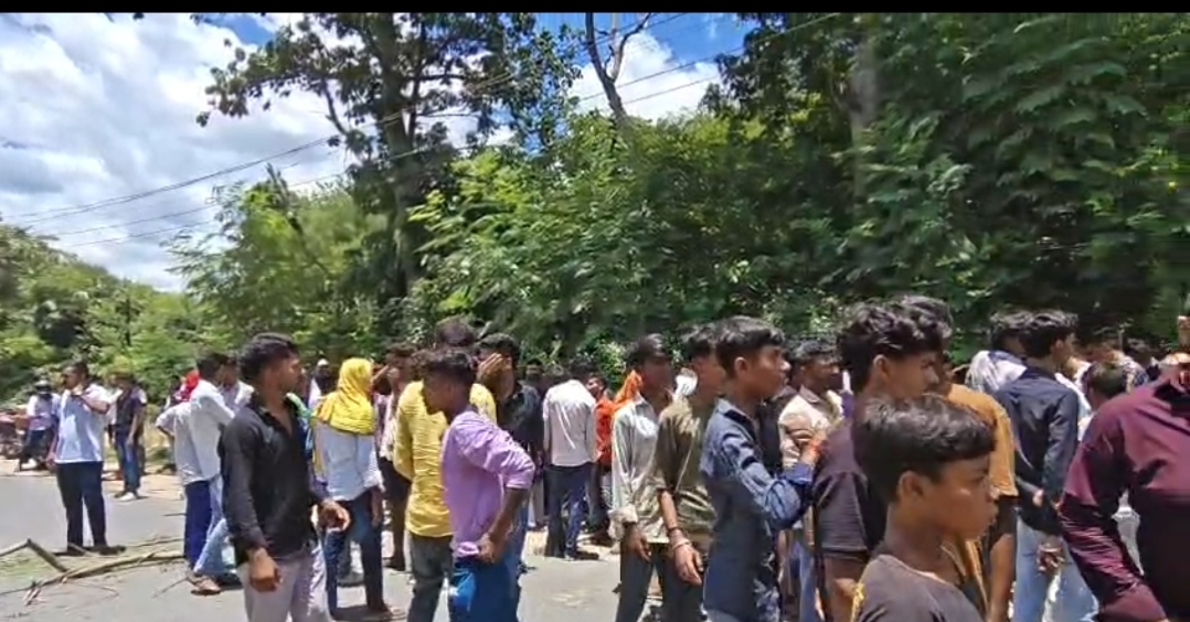 बोधगया में रफ्तार का कहर: आमने-सामने भिड़ीं दो बाइकें, एक की मौत, चार घायल