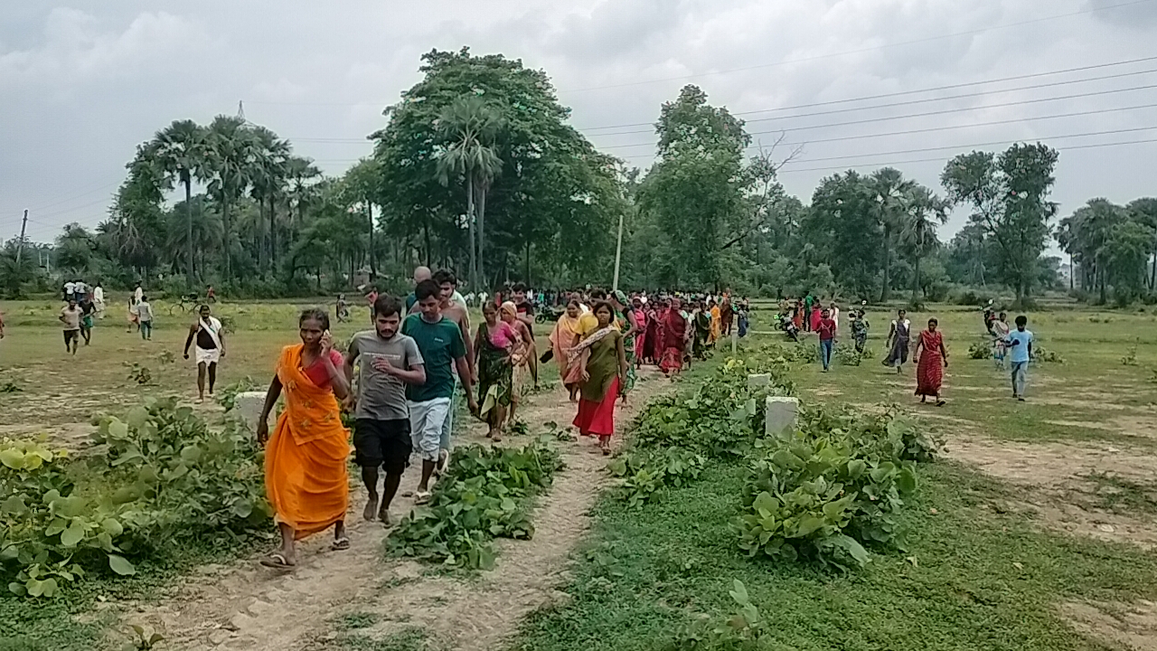 डोभी में जहरीली गैस से हुआ बड़ा हादसा, पिता-पुत्र समेत 4 की मौत; रेस्क्यू के दौरान फायरकर्मी भी बेहोश